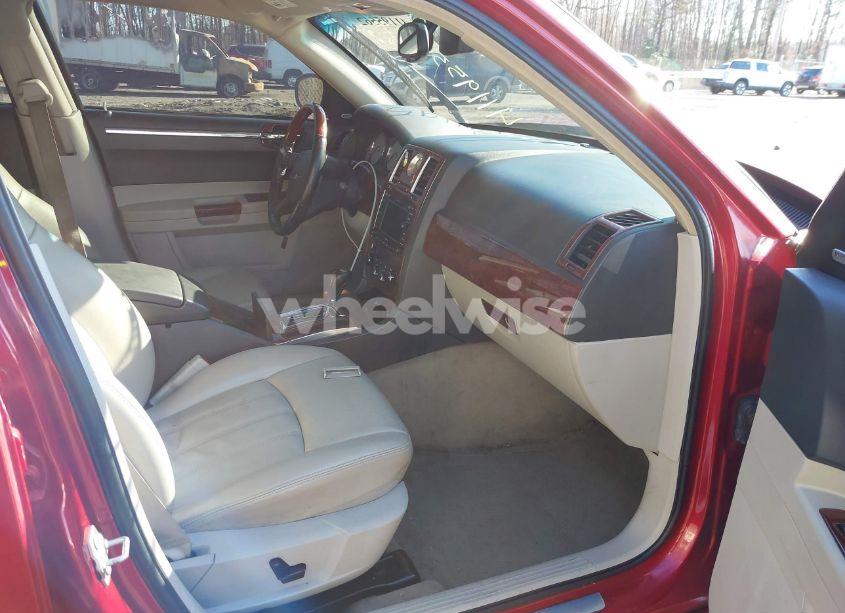 Photo 5 of 2007 Chrysler 300c N/A (VIN 2C3KA63H27H684814)