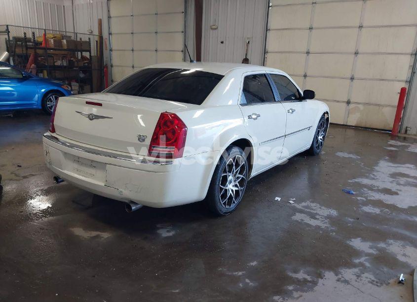 Photo 4 of 2008 Chrysler 300c HEMI (VIN 2C3KA63H28H158037)