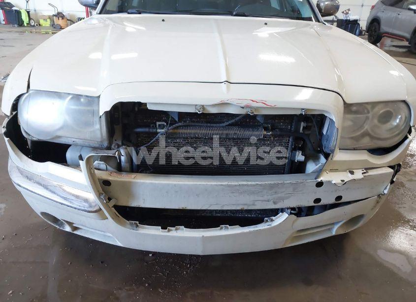 Photo 6 of 2008 Chrysler 300c HEMI (VIN 2C3KA63H28H158037)