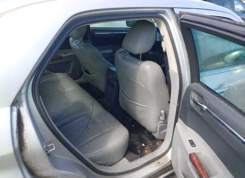 Photo 8 of 2007 Chrysler 300c N/A (VIN 2C3KA63H37H705735)