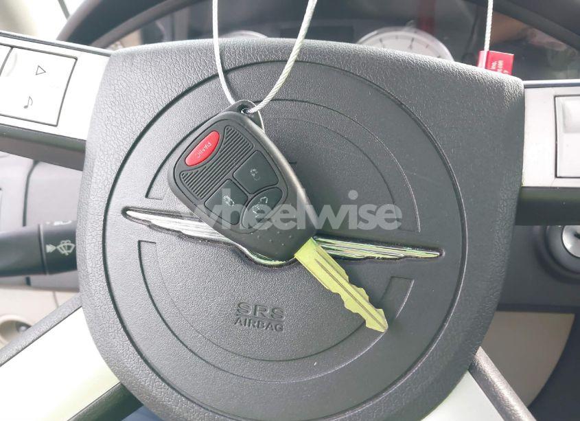 Photo 11 of 2006 Chrysler 300c N/A (VIN 2C3KA63H56H189277)