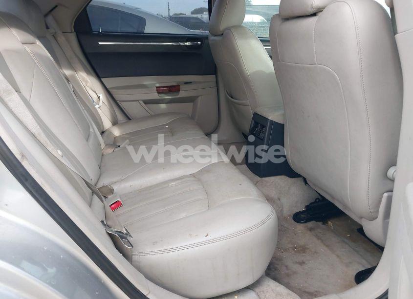 Photo 8 of 2006 Chrysler 300c N/A (VIN 2C3KA63H56H189277)