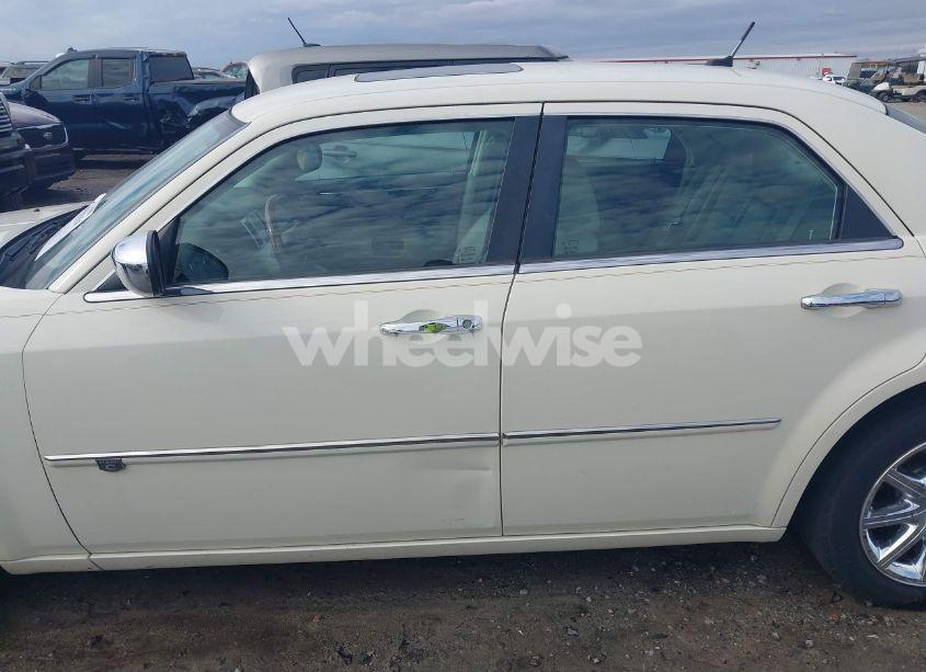 Photo 15 of 2008 Chrysler 300c HEMI (VIN 2C3KA63H68H201651)