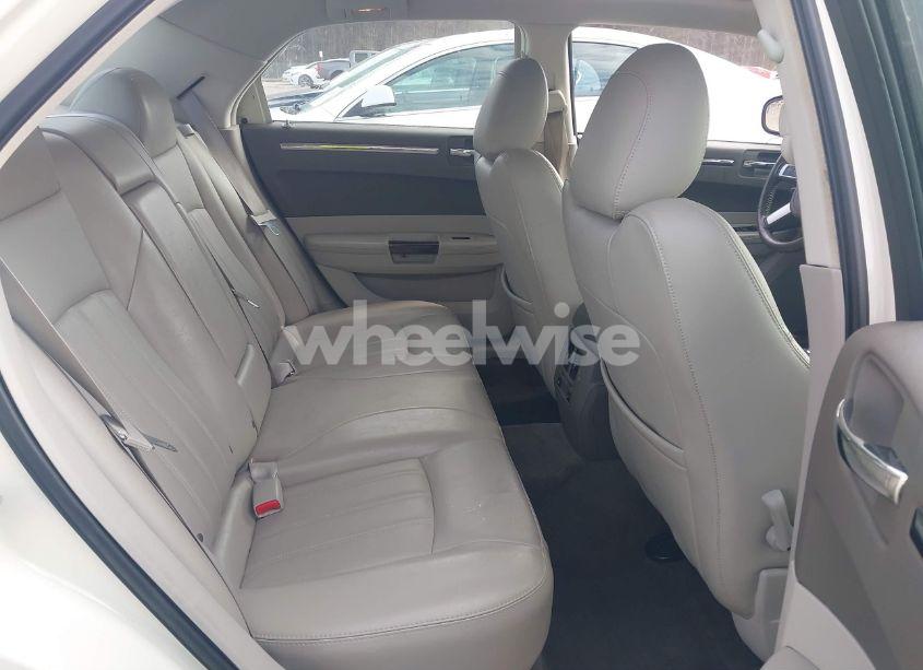 Photo 8 of 2008 Chrysler 300c HEMI (VIN 2C3KA63H68H201651)