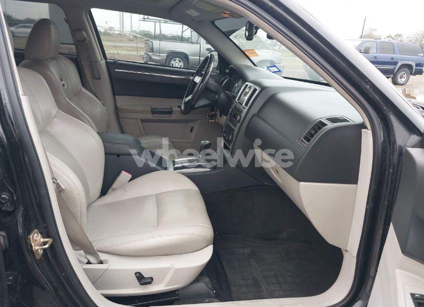 Photo 5 of 2006 Chrysler 300c N/A (VIN 2C3KA63H86H443399)