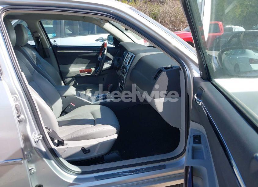 Photo 5 of 2007 Chrysler 300c N/A (VIN 2C3KA63H87H873497)