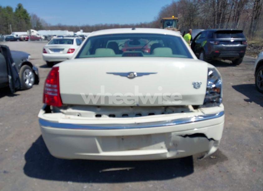Photo 6 of 2007 Chrysler 300c N/A (VIN 2C3KA63H87H897640)