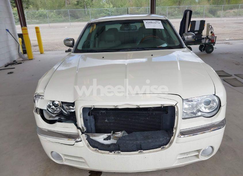 Photo 12 of 2008 Chrysler 300c HEMI (VIN 2C3KA63HX8H208103)