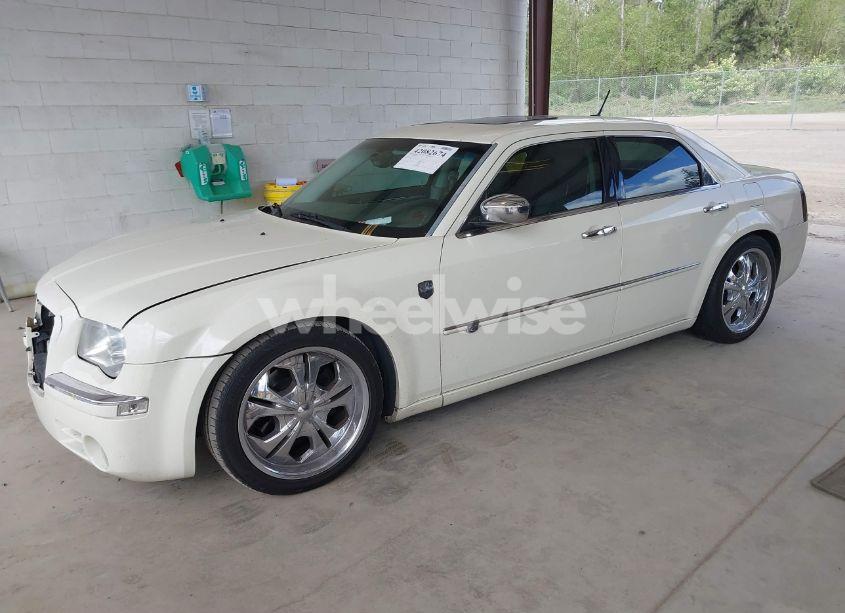 Photo 2 of 2008 Chrysler 300c HEMI (VIN 2C3KA63HX8H208103)