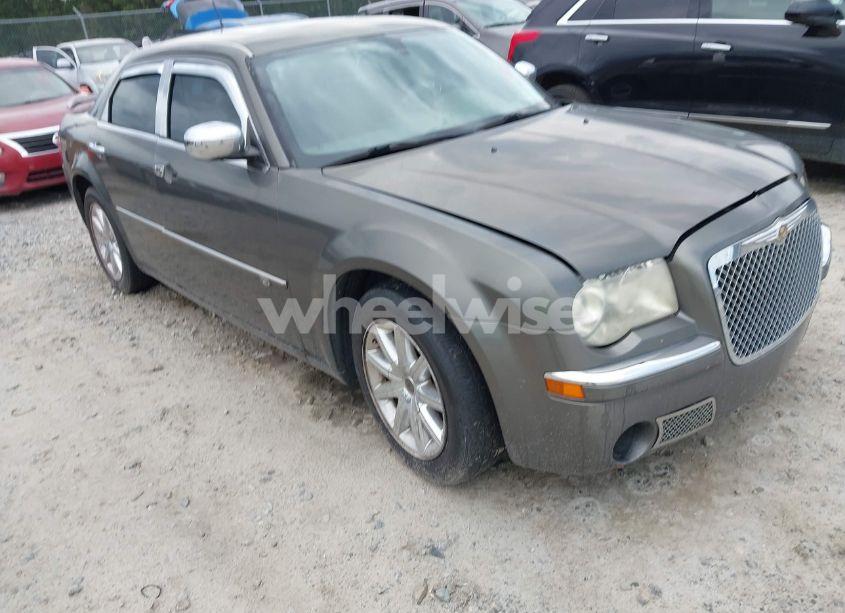 2008 Chrysler 300c HEMI (VIN 2C3KA63HX8H311148) main photo