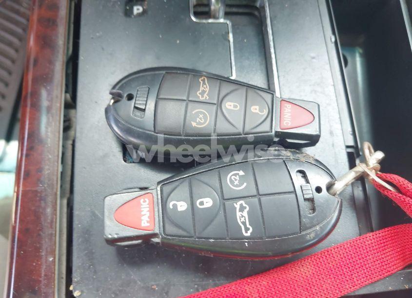 Photo 11 of 2008 Chrysler 300c HEMI (VIN 2C3KA63HX8H331805)