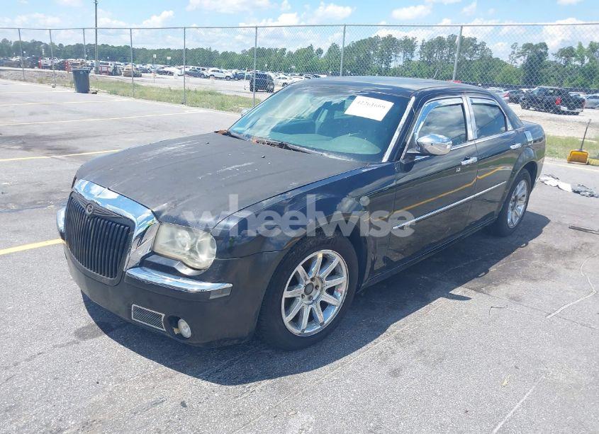 Photo 2 of 2008 Chrysler 300c HEMI (VIN 2C3KA63HX8H331805)