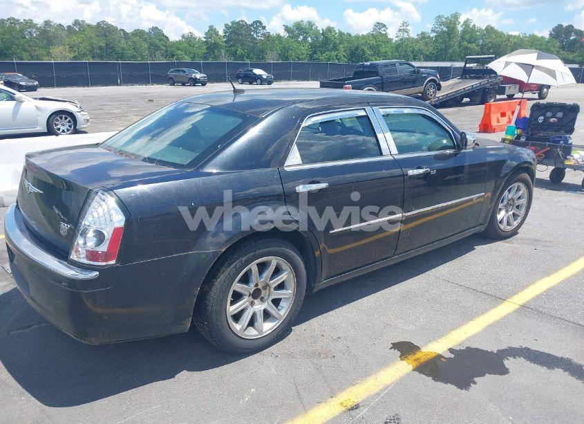 Photo 4 of 2008 Chrysler 300c HEMI (VIN 2C3KA63HX8H331805)