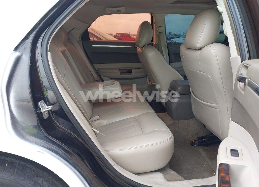 Photo 8 of 2008 Chrysler 300c HEMI (VIN 2C3KA63HX8H335689)