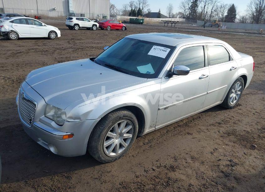 Photo 2 of 2009 Chrysler 300c HEMI (VIN 2C3KA63T19H631108)