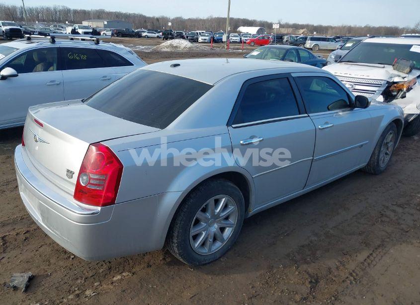 Photo 4 of 2009 Chrysler 300c HEMI (VIN 2C3KA63T19H631108)