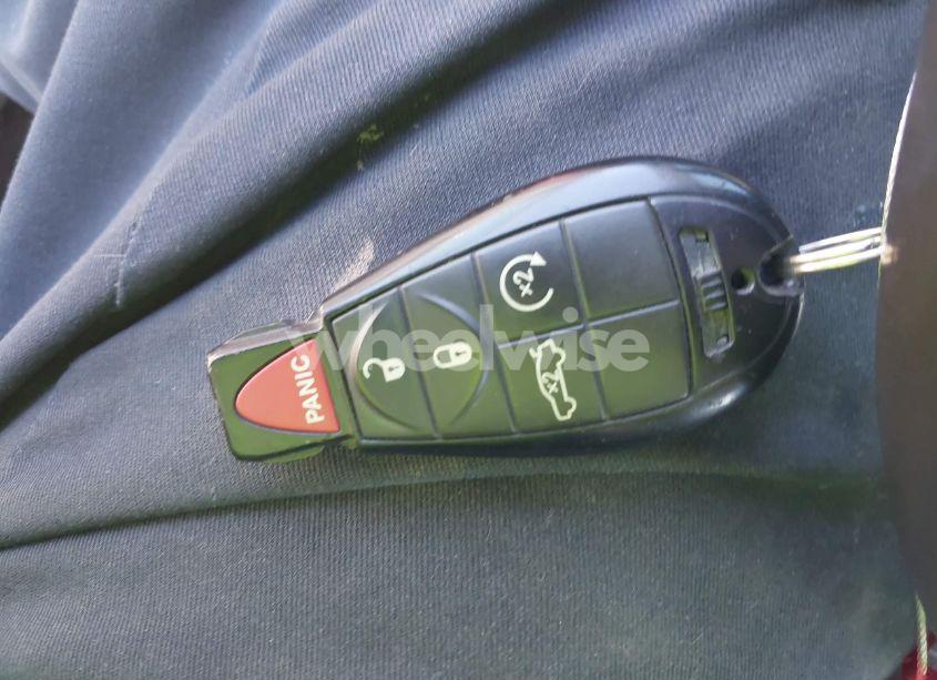 Photo 11 of 2009 Chrysler 300c HEMI (VIN 2C3KA63T39H564785)