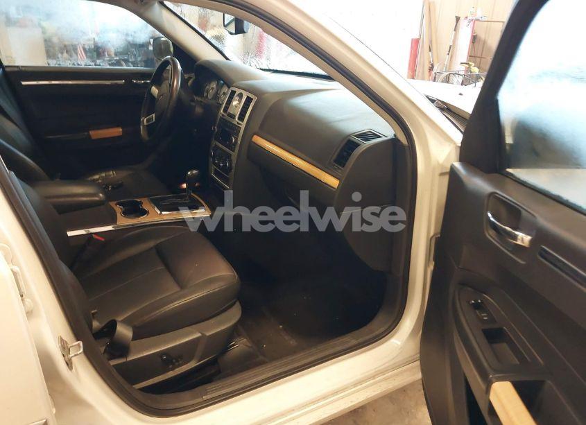 Photo 5 of 2008 Chrysler 300 LIMITED (VIN 2C3LA33G28H109964)