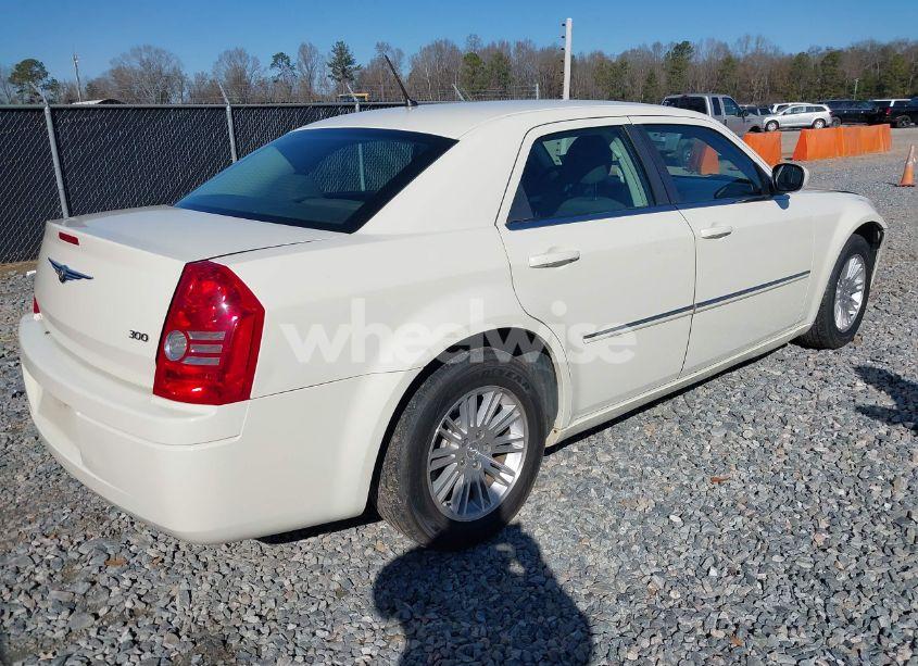 Photo 4 of 2008 Chrysler 300 LX (VIN 2C3LA43R38H106658)