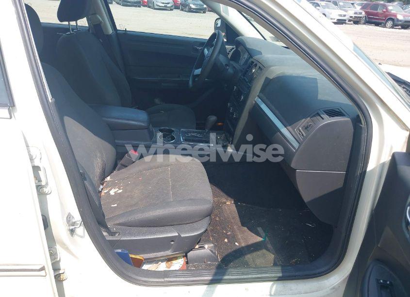 Photo 5 of 2008 Chrysler 300 LX (VIN 2C3LA43R48H225478)