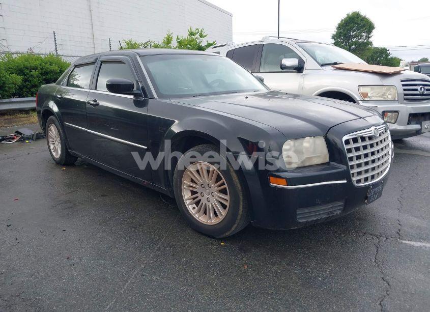 2008 Chrysler 300 LX (VIN 2C3LA43R58H201397) main photo