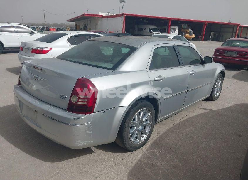 Photo 4 of 2008 Chrysler 300 TOURING (VIN 2C3LA53G08H135829)