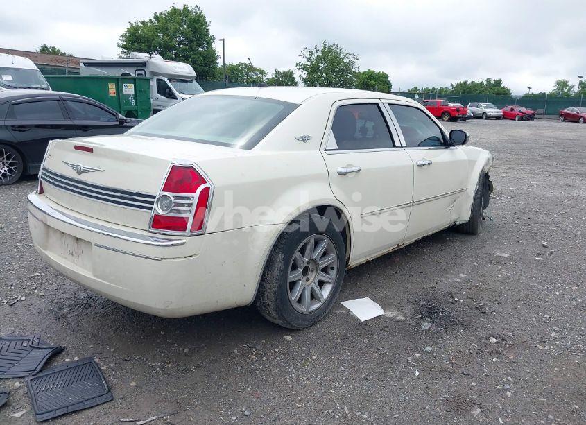Photo 4 of 2008 Chrysler 300 TOURING (VIN 2C3LA53G08H137676)
