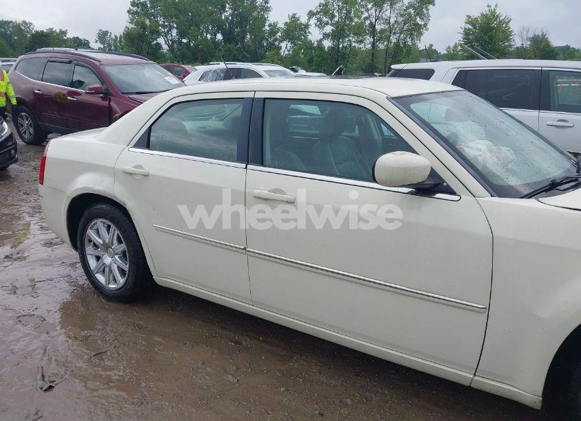 Photo 13 of 2008 Chrysler 300 TOURING (VIN 2C3LA53G08H139024)