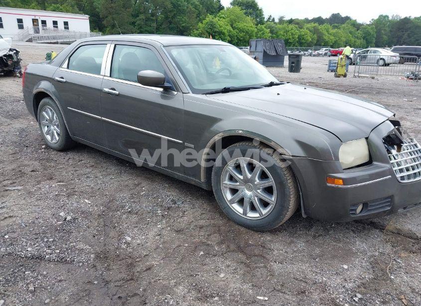 2008 Chrysler 300 TOURING (VIN 2C3LA53G08H165266) main photo