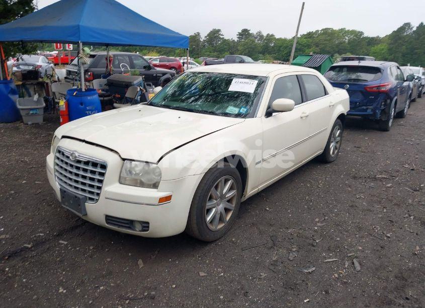 Photo 2 of 2008 Chrysler 300 TOURING (VIN 2C3LA53G28H273811)