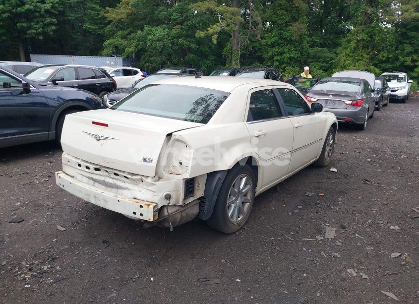 Photo 4 of 2008 Chrysler 300 TOURING (VIN 2C3LA53G28H273811)