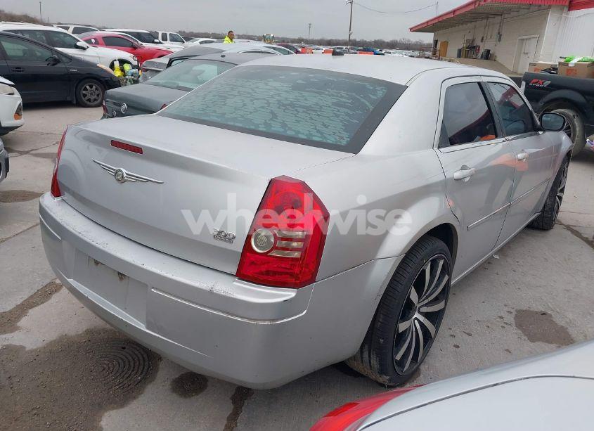 Photo 4 of 2008 Chrysler 300 TOURING (VIN 2C3LA53G78H149176)
