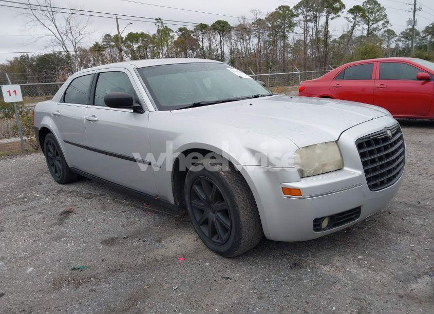 2008 Chrysler 300 TOURING (VIN 2C3LA53G78H211045) main photo