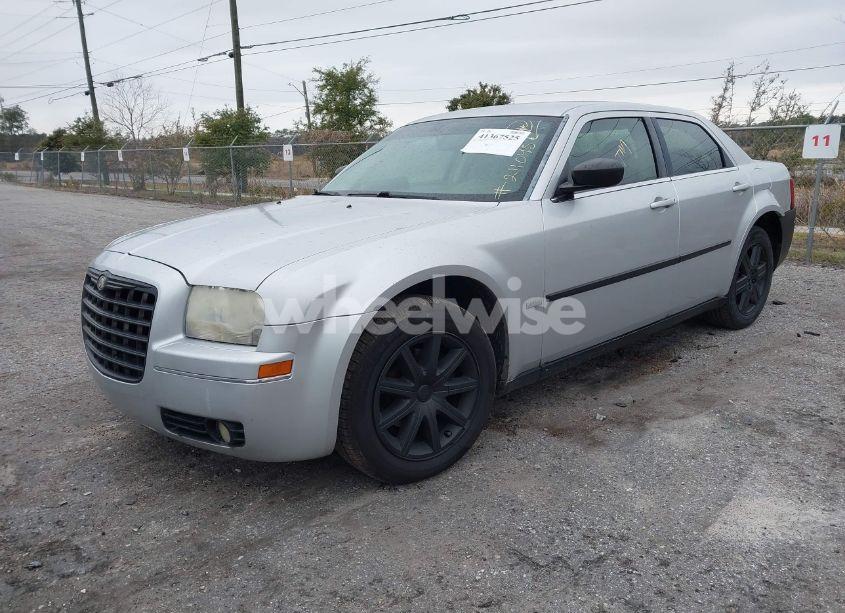 Photo 2 of 2008 Chrysler 300 TOURING (VIN 2C3LA53G78H211045)