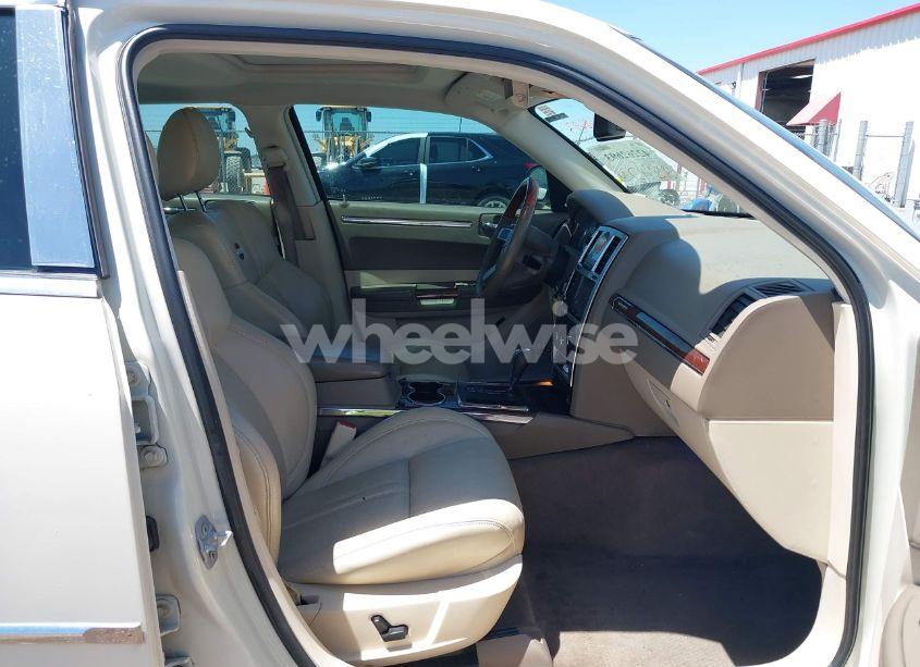 Photo 5 of 2008 Chrysler 300c HEMI (VIN 2C3LA63H18H129259)