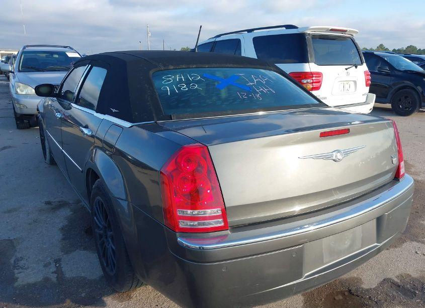 Photo 3 of 2008 Chrysler 300c HEMI (VIN 2C3LA63H38H129182)