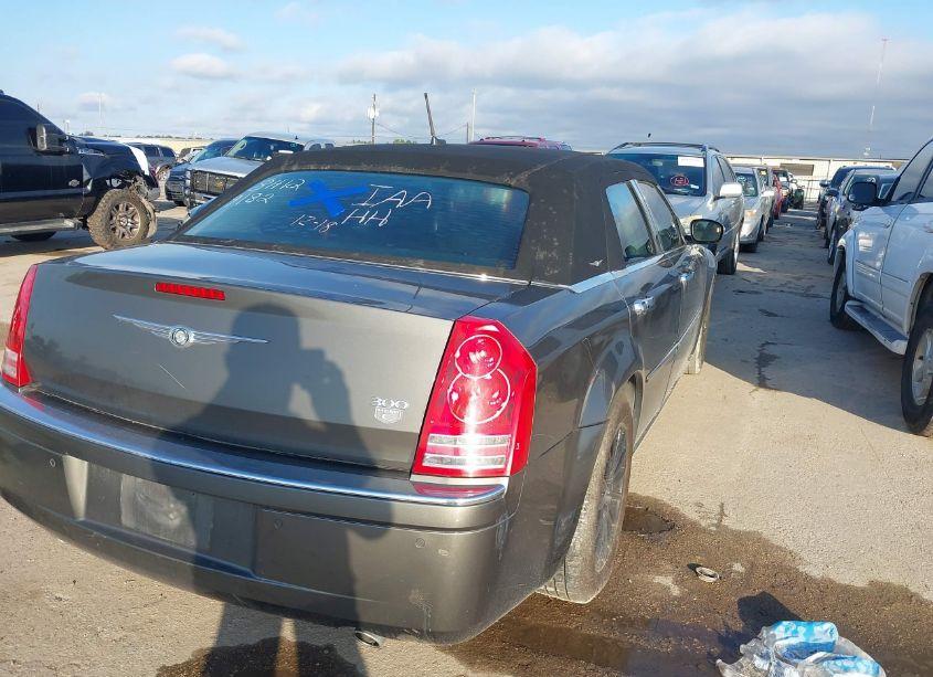 Photo 4 of 2008 Chrysler 300c HEMI (VIN 2C3LA63H38H129182)