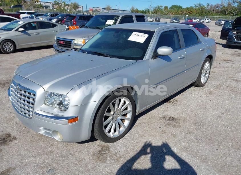 Photo 2 of 2008 Chrysler 300c HEMI (VIN 2C3LA63HX8H259685)