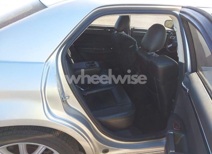 Photo 8 of 2008 Chrysler 300c HEMI (VIN 2C3LA63HX8H259685)