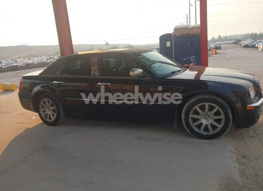 Photo 13 of 2009 Chrysler 300c HEMI (VIN 2C3LA63TX9H618474)