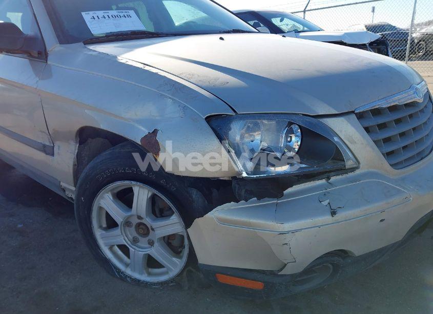 Photo 6 of 2005 Chrysler Pacifica N/A (VIN 2C4GF48455R491495)