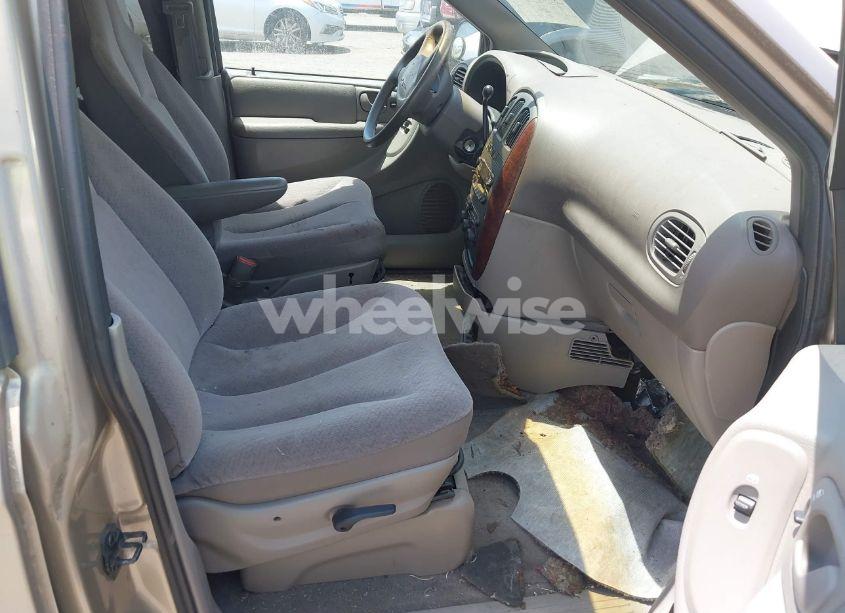 Photo 5 of 2002 Chrysler Town & COUNTRY EL (VIN 2C4GP34382R559756)