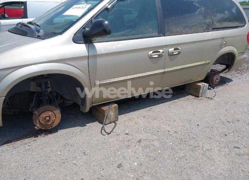 Photo 6 of 2002 Chrysler Town & COUNTRY EL (VIN 2C4GP34382R559756)