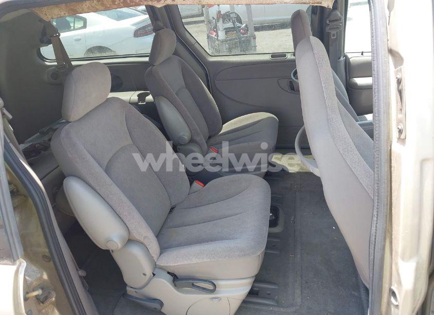 Photo 8 of 2002 Chrysler Town & COUNTRY EL (VIN 2C4GP34382R559756)