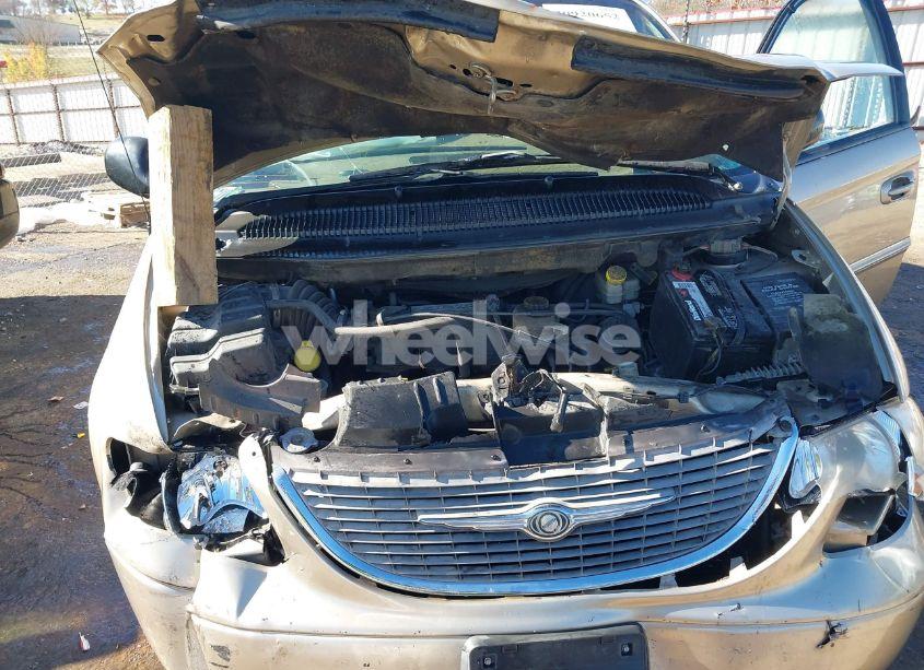 Photo 10 of 2002 Chrysler Town & COUNTRY LX (VIN 2C4GP44322R574839)