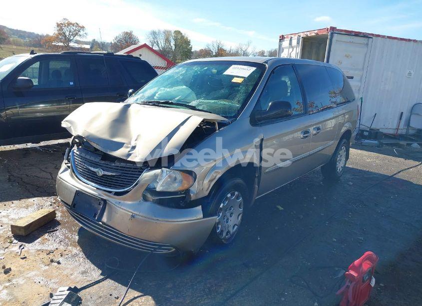 Photo 2 of 2002 Chrysler Town & COUNTRY LX (VIN 2C4GP44322R574839)