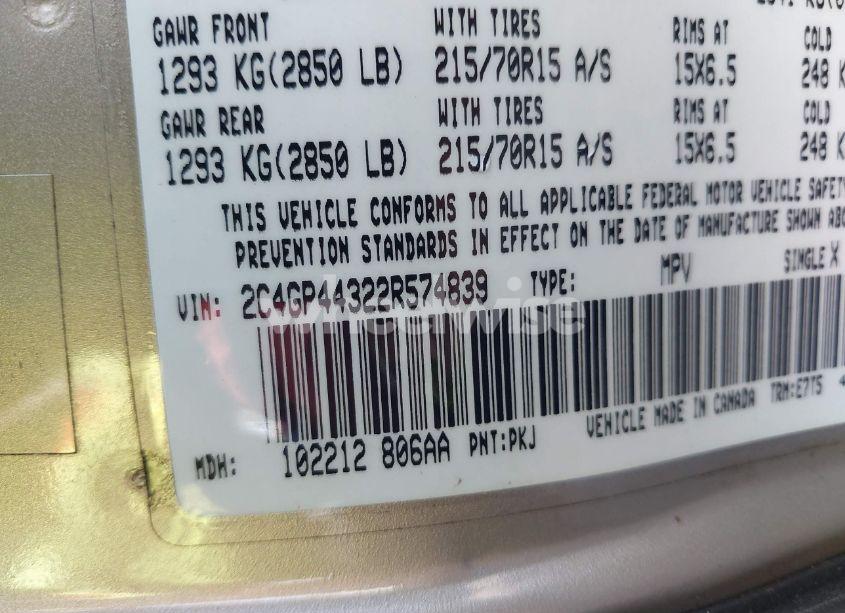 Photo 9 of 2002 Chrysler Town & COUNTRY LX (VIN 2C4GP44322R574839)