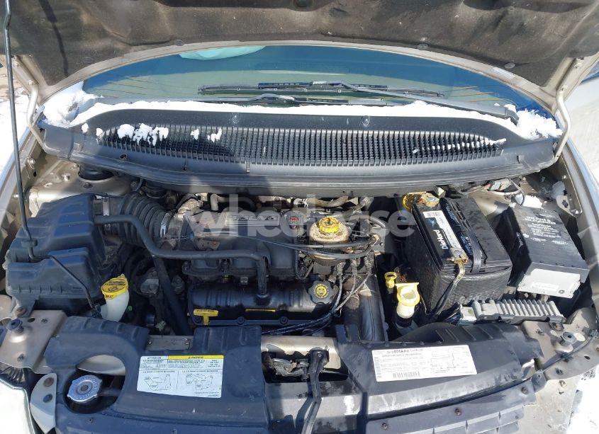 Photo 10 of 2002 Chrysler Town & COUNTRY LX (VIN 2C4GP44322R713142)