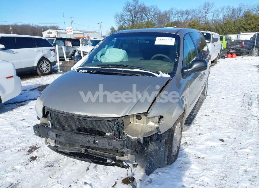 Photo 2 of 2002 Chrysler Town & COUNTRY LX (VIN 2C4GP44322R713142)