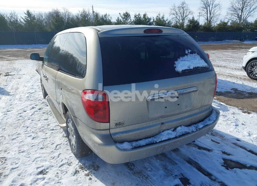 Photo 3 of 2002 Chrysler Town & COUNTRY LX (VIN 2C4GP44322R713142)